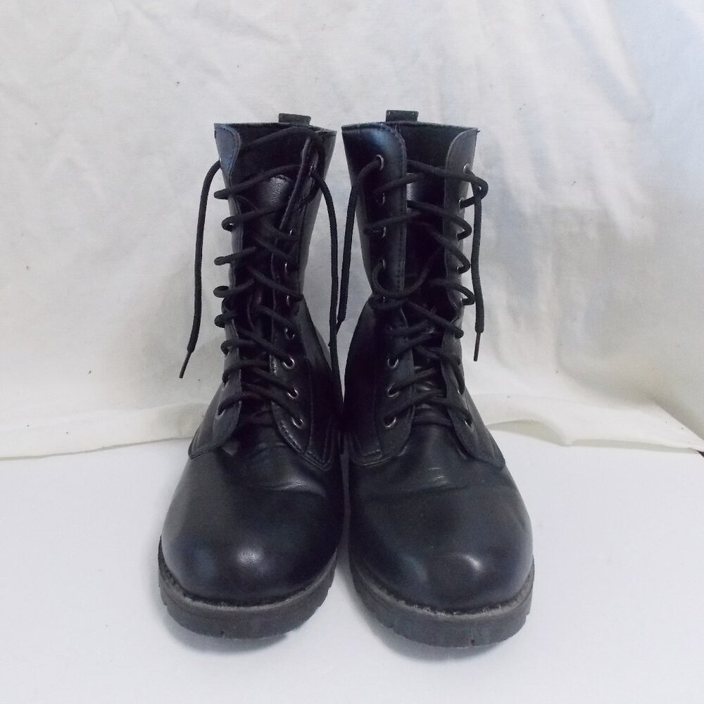 Size 41 Black Combat Boots Preowned Good Condition US Women's 10-10.5